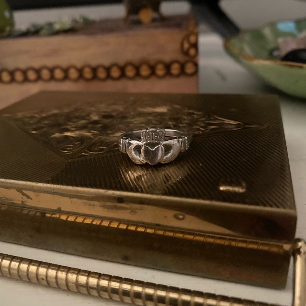 Irish clatter ring